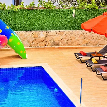 Islamlar Village 5 Bedroom Вилла