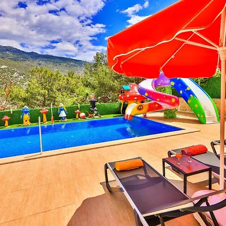 Islamlar Village 5 Bedroom Вилла Калкан