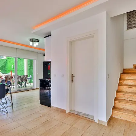 Villa Islamlar Village 5 Bedroom - 3334